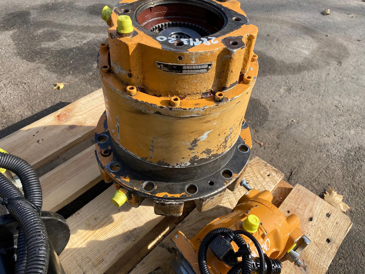 Case WX 165 Carraro - Motor okretanja za Građevinski strojevi: slika Case WX 165 Carraro - Motor okretanja za Građevinski strojevi Case WX 165 Carraro - Motor okretanja za Građevinski strojevi: slika Case WX 165 Carraro - Motor okretanja za Građevinski strojevi