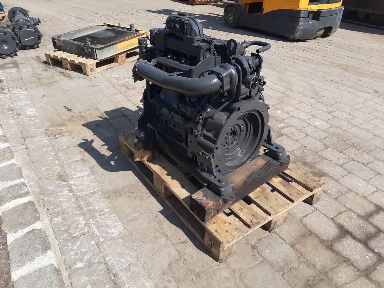 Deutz BF4M2012C aus Mecalac 714 - Motor za Građevinski strojevi: slika Deutz BF4M2012C aus Mecalac 714 - Motor za Građevinski strojevi Deutz BF4M2012C aus Mecalac 714 - Motor za Građevinski strojevi: slika Deutz BF4M2012C aus Mecalac 714 - Motor za Građevinski strojevi