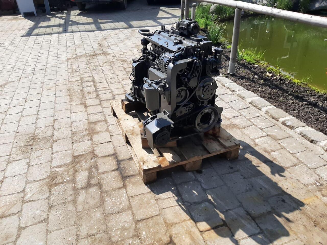 Deutz BF4M2012C aus Mecalac 714 - Motor za Građevinski strojevi: slika Deutz BF4M2012C aus Mecalac 714 - Motor za Građevinski strojevi Deutz BF4M2012C aus Mecalac 714 - Motor za Građevinski strojevi: slika Deutz BF4M2012C aus Mecalac 714 - Motor za Građevinski strojevi