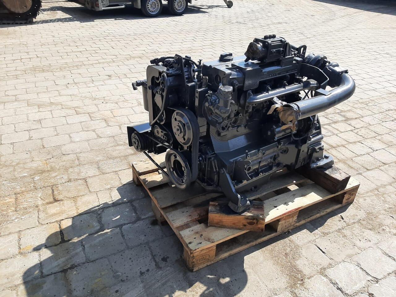 Deutz BF4M2012C aus Mecalac 714 - Motor za Građevinski strojevi: slika Deutz BF4M2012C aus Mecalac 714 - Motor za Građevinski strojevi Deutz BF4M2012C aus Mecalac 714 - Motor za Građevinski strojevi: slika Deutz BF4M2012C aus Mecalac 714 - Motor za Građevinski strojevi