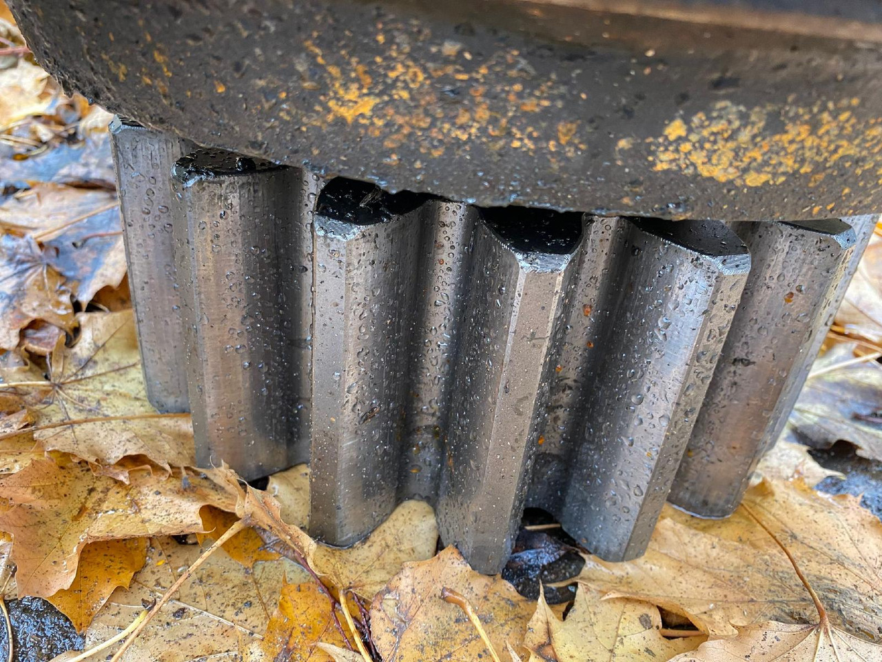 Holland E 305 - Motor okretanja za Građevinski strojevi: slika Holland E 305 - Motor okretanja za Građevinski strojevi Holland E 305 - Motor okretanja za Građevinski strojevi: slika Holland E 305 - Motor okretanja za Građevinski strojevi