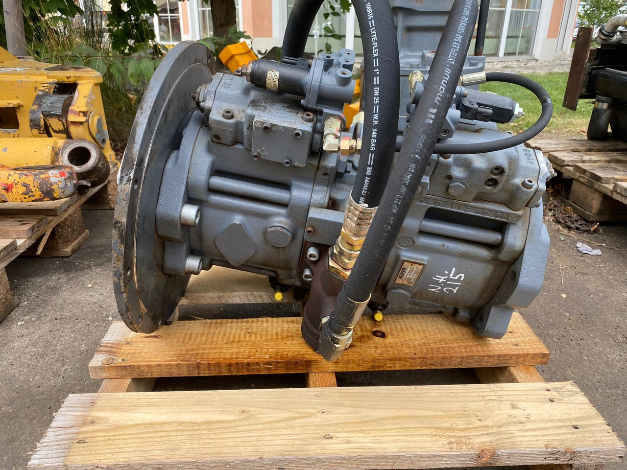 Holland K3V112 aus E215 - Hidraulična pumpa za Građevinski strojevi: slika Holland K3V112 aus E215 - Hidraulična pumpa za Građevinski strojevi Holland K3V112 aus E215 - Hidraulična pumpa za Građevinski strojevi: slika Holland K3V112 aus E215 - Hidraulična pumpa za Građevinski strojevi