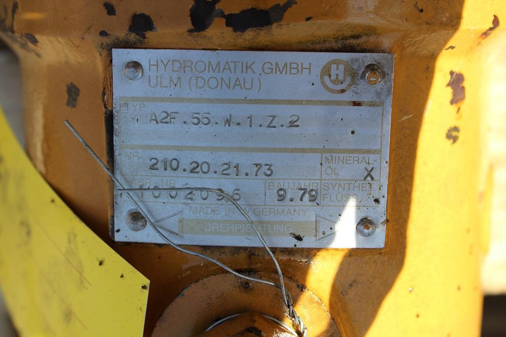 Hydromatik A2F55 W aus LH R 921 - Reduktor pogona za Građevinski strojevi: slika Hydromatik A2F55 W aus LH R 921 - Reduktor pogona za Građevinski strojevi Hydromatik A2F55 W aus LH R 921 - Reduktor pogona za Građevinski strojevi: slika Hydromatik A2F55 W aus LH R 921 - Reduktor pogona za Građevinski strojevi