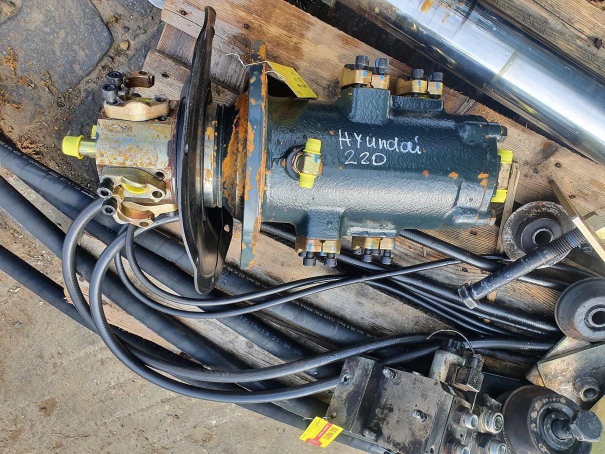 Hyundai Robex 220 LC 9A - Hidraulika za Građevinski strojevi: slika Hyundai Robex 220 LC 9A - Hidraulika za Građevinski strojevi Hyundai Robex 220 LC 9A - Hidraulika za Građevinski strojevi: slika Hyundai Robex 220 LC 9A - Hidraulika za Građevinski strojevi