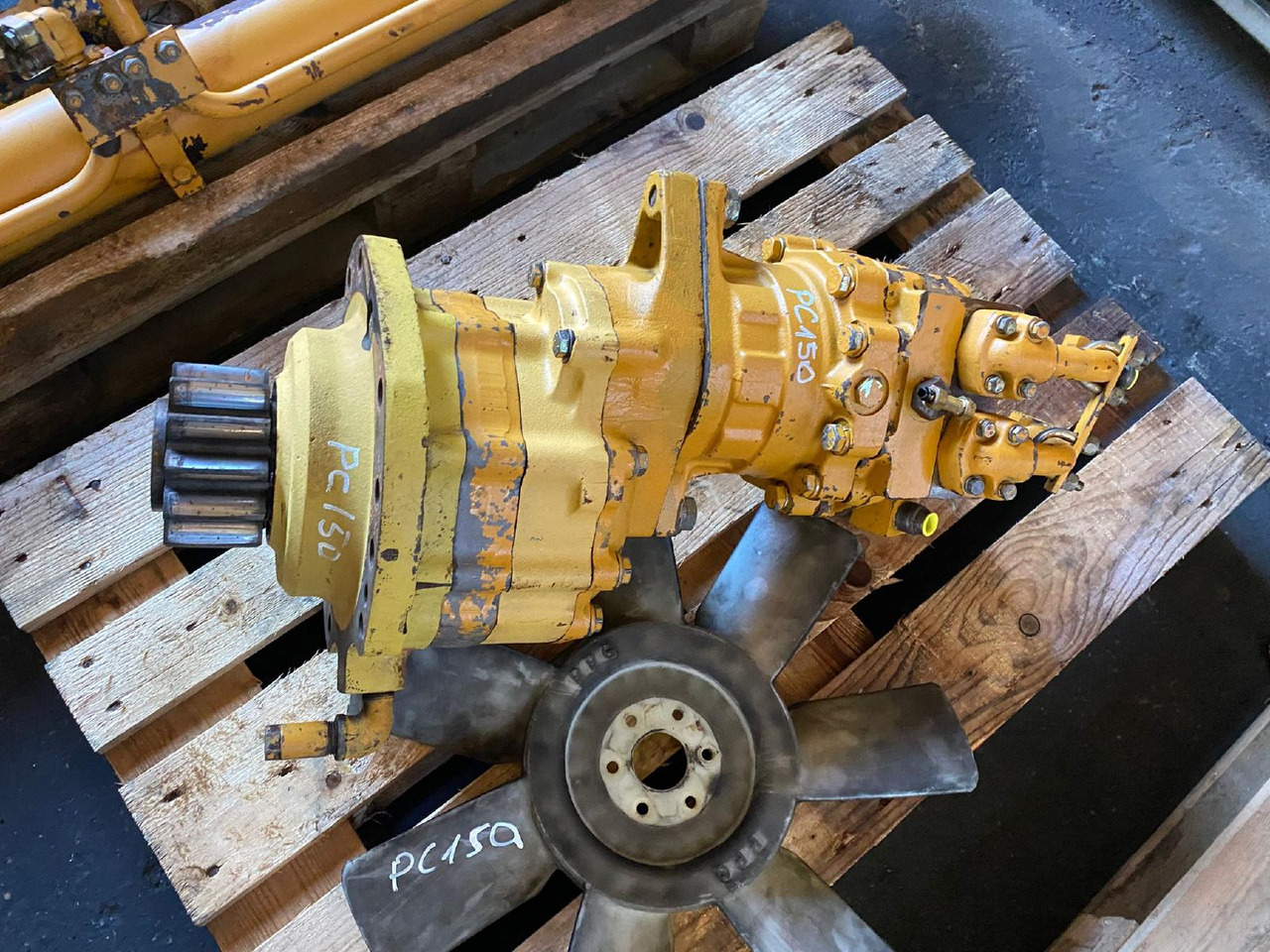Komatsu PC 150 - Motor okretanja za Građevinski strojevi: slika Komatsu PC 150 - Motor okretanja za Građevinski strojevi Komatsu PC 150 - Motor okretanja za Građevinski strojevi: slika Komatsu PC 150 - Motor okretanja za Građevinski strojevi