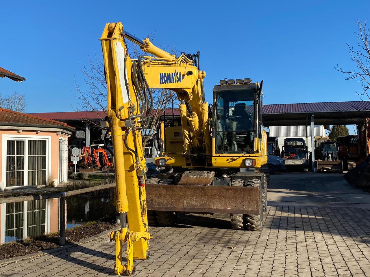 Komatsu PW 160-7E - Bager na kotačima: slika Komatsu PW 160-7E - Bager na kotačima Komatsu PW 160-7E - Bager na kotačima: slika Komatsu PW 160-7E - Bager na kotačima