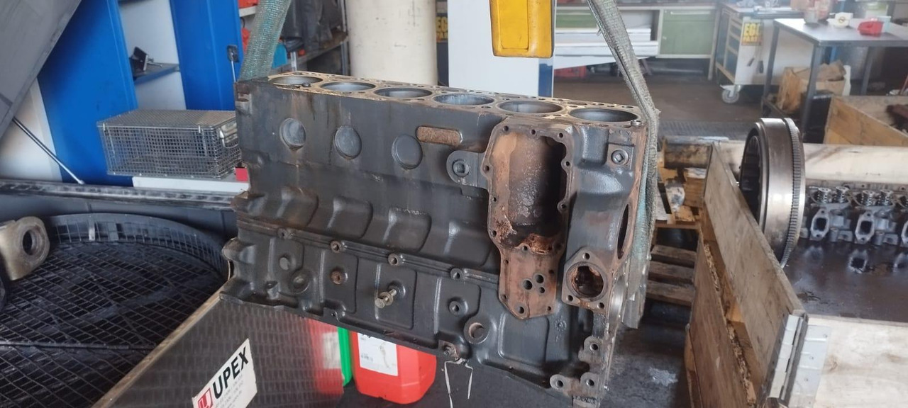 Komatsu SAA6D102E-2 - Motor za Građevinski strojevi: slika Komatsu SAA6D102E-2 - Motor za Građevinski strojevi Komatsu SAA6D102E-2 - Motor za Građevinski strojevi: slika Komatsu SAA6D102E-2 - Motor za Građevinski strojevi