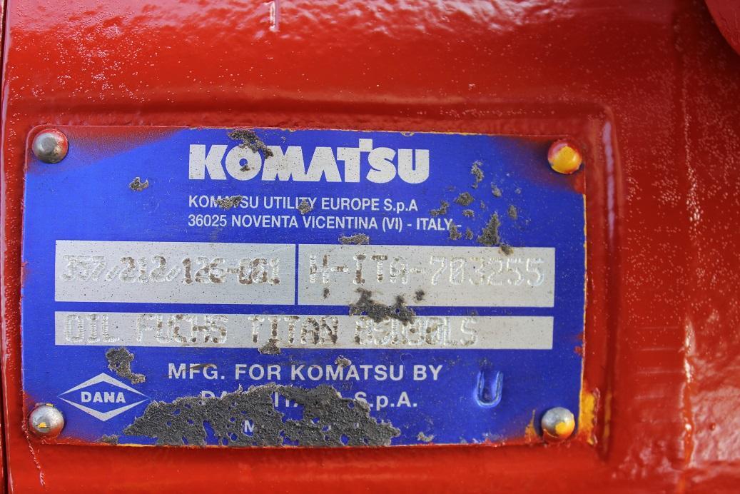 Komatsu Spicer 357-212-126-001 aus PW 95 - Osovina i dijelovi za Građevinski strojevi: slika Komatsu Spicer 357-212-126-001 aus PW 95 - Osovina i dijelovi za Građevinski strojevi Komatsu Spicer 357-212-126-001 aus PW 95 - Osovina i dijelovi za Građevinski strojevi: slika Komatsu Spicer 357-212-126-001 aus PW 95 - Osovina i dijelovi za Građevinski strojevi