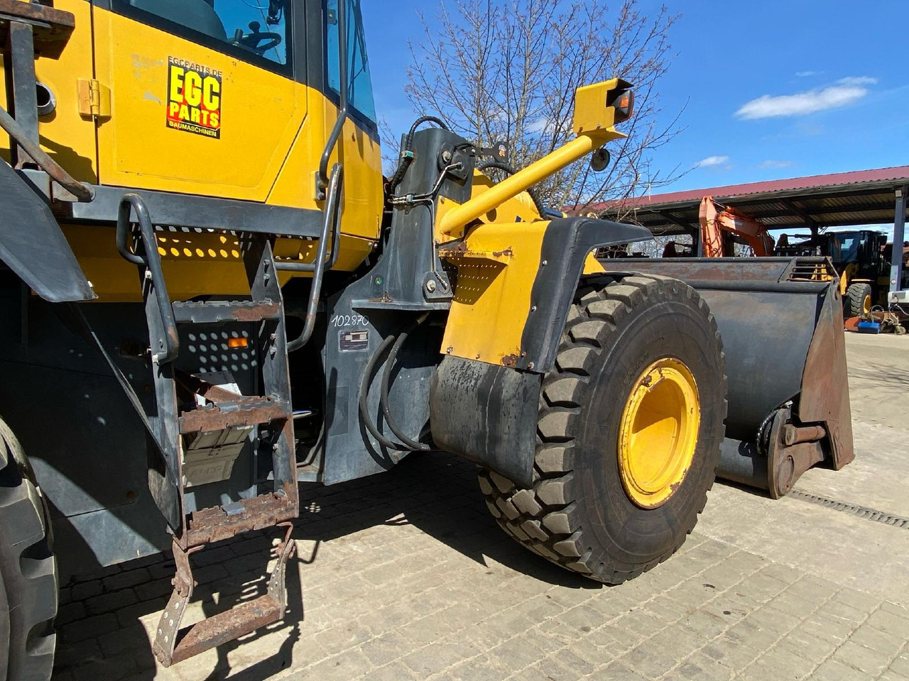 Komatsu WA 380 - Utovarivač na kotačima: slika Komatsu WA 380 - Utovarivač na kotačima Komatsu WA 380 - Utovarivač na kotačima: slika Komatsu WA 380 - Utovarivač na kotačima