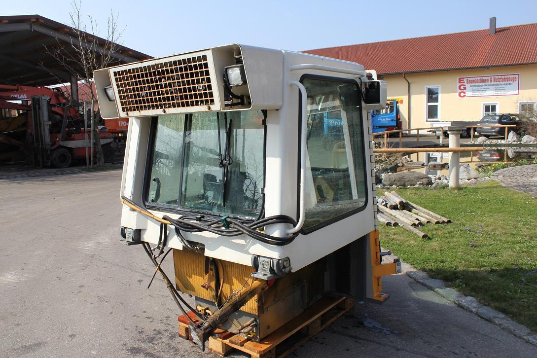 Liebherr 712-722-732 Lit. - Kabina za Građevinski strojevi: slika Liebherr 712-722-732 Lit. - Kabina za Građevinski strojevi Liebherr 712-722-732 Lit. - Kabina za Građevinski strojevi: slika Liebherr 712-722-732 Lit. - Kabina za Građevinski strojevi
