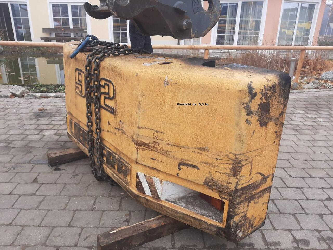 Liebherr A 922 LIT - Protuuteg za Bager: slika Liebherr A 922 LIT - Protuuteg za Bager Liebherr A 922 LIT - Protuuteg za Bager: slika Liebherr A 922 LIT - Protuuteg za Bager