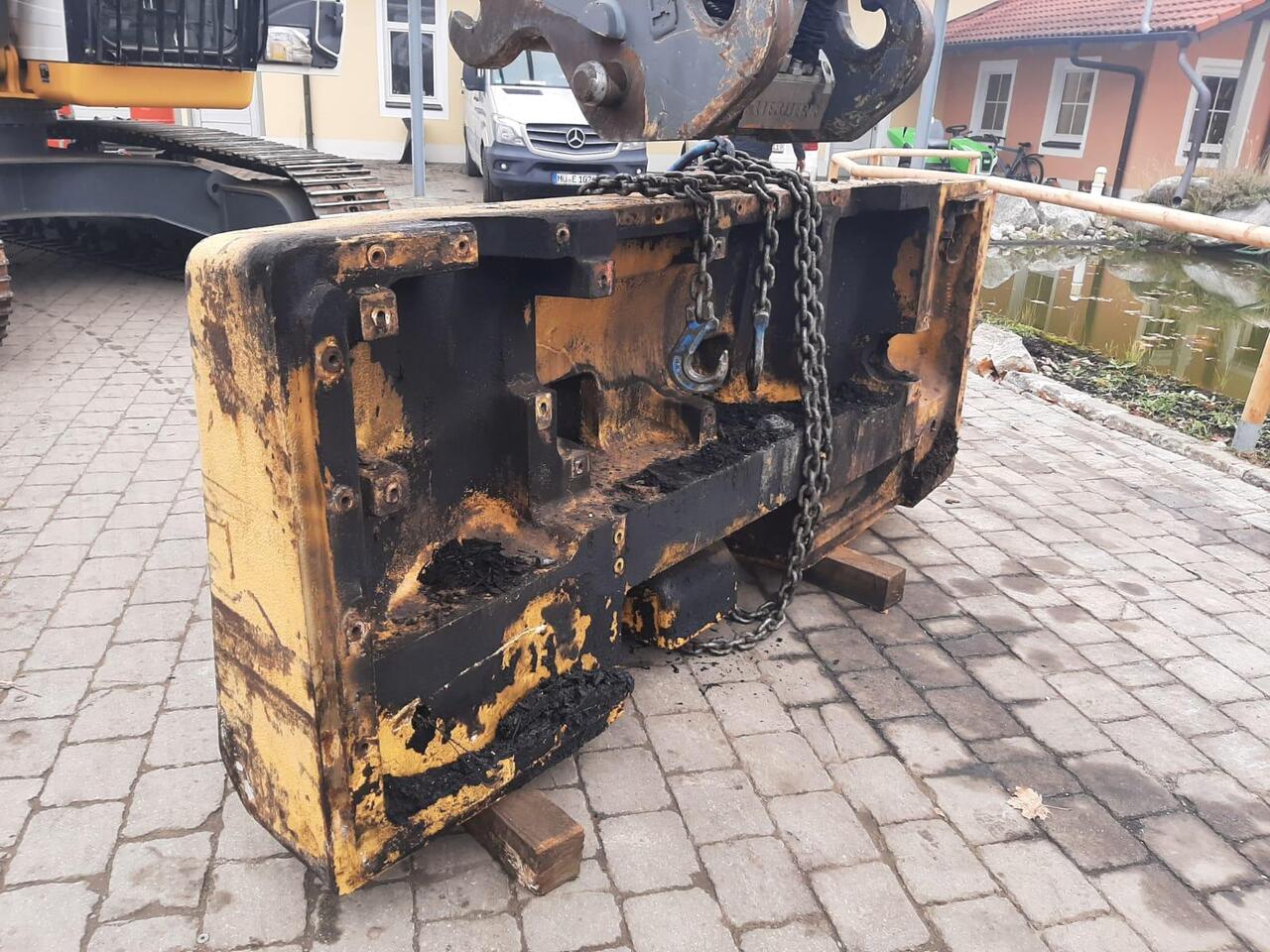 Liebherr A 922 LIT - Protuuteg za Bager: slika Liebherr A 922 LIT - Protuuteg za Bager Liebherr A 922 LIT - Protuuteg za Bager: slika Liebherr A 922 LIT - Protuuteg za Bager