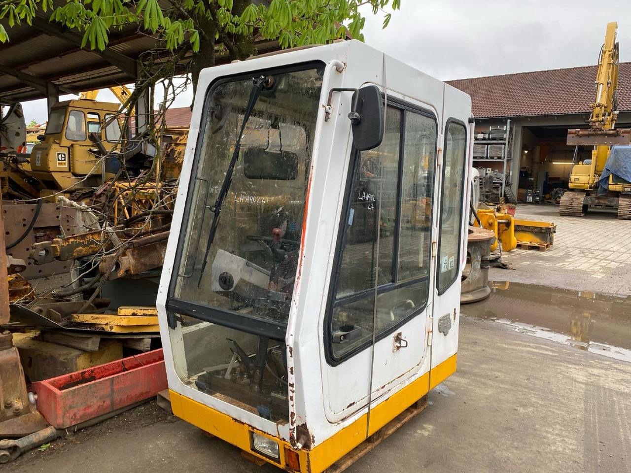 Liebherr A902 Lit - Kabina za Građevinski strojevi: slika Liebherr A902 Lit - Kabina za Građevinski strojevi Liebherr A902 Lit - Kabina za Građevinski strojevi: slika Liebherr A902 Lit - Kabina za Građevinski strojevi