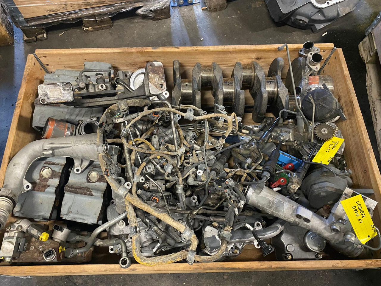 Liebherr D934S A7 - Motor i dijelovi za Građevinski strojevi: slika Liebherr D934S A7 - Motor i dijelovi za Građevinski strojevi Liebherr D934S A7 - Motor i dijelovi za Građevinski strojevi: slika Liebherr D934S A7 - Motor i dijelovi za Građevinski strojevi