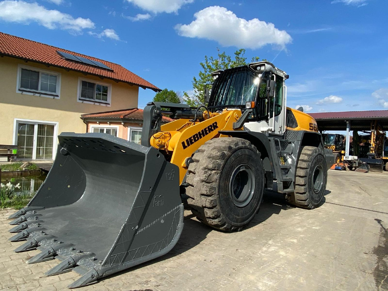 Liebherr L 566 X Power - Utovarivač na kotačima: slika Liebherr L 566 X Power - Utovarivač na kotačima Liebherr L 566 X Power - Utovarivač na kotačima: slika Liebherr L 566 X Power - Utovarivač na kotačima
