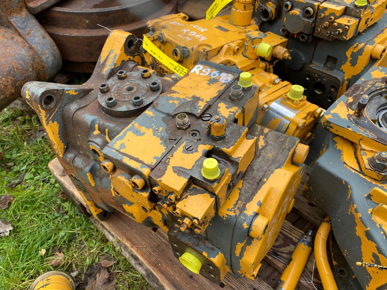 Liebherr LPV 165, MKA 350, Linde BPV 70 aus R964 - Hidraulična pumpa za Građevinski strojevi: slika Liebherr LPV 165, MKA 350, Linde BPV 70 aus R964 - Hidraulična pumpa za Građevinski strojevi Liebherr LPV 165, MKA 350, Linde BPV 70 aus R964 - Hidraulična pumpa za Građevinski strojevi: slika Liebherr LPV 165, MKA 350, Linde BPV 70 aus R964 - Hidraulična pumpa za Građevinski strojevi