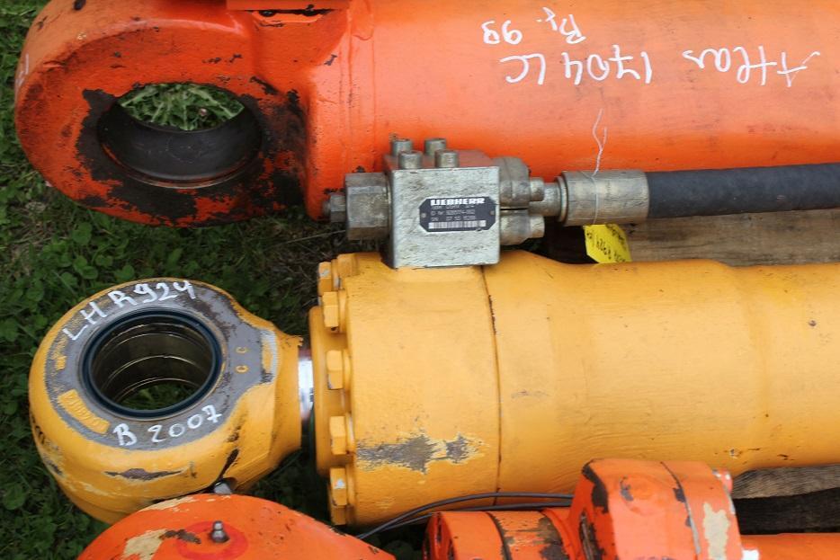 Liebherr R 924 compact - Hidraulični cilindar za Građevinski strojevi: slika Liebherr R 924 compact - Hidraulični cilindar za Građevinski strojevi Liebherr R 924 compact - Hidraulični cilindar za Građevinski strojevi: slika Liebherr R 924 compact - Hidraulični cilindar za Građevinski strojevi