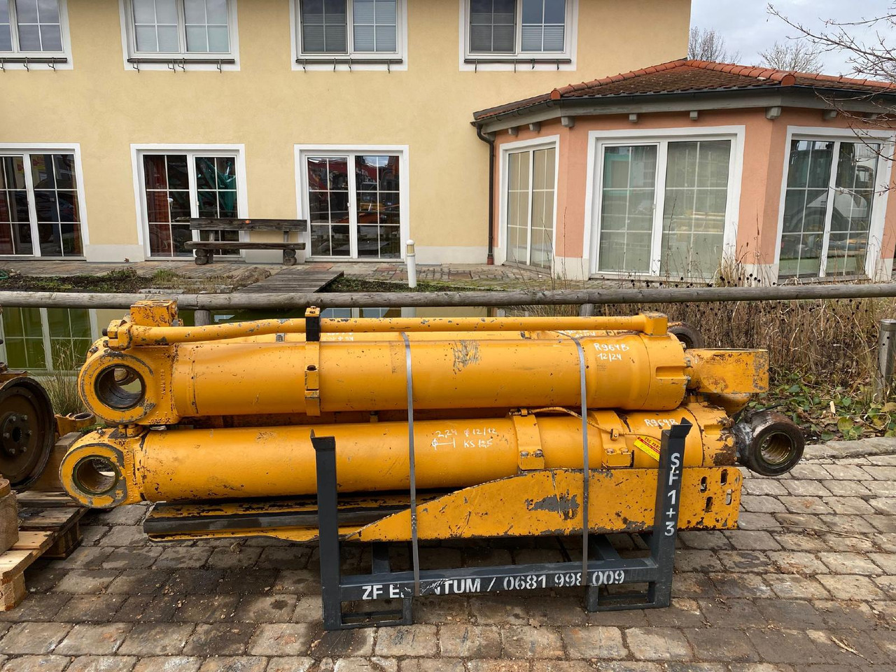 Liebherr R 964 B LIT - Hidraulični cilindar za Građevinski strojevi: slika Liebherr R 964 B LIT - Hidraulični cilindar za Građevinski strojevi Liebherr R 964 B LIT - Hidraulični cilindar za Građevinski strojevi: slika Liebherr R 964 B LIT - Hidraulični cilindar za Građevinski strojevi