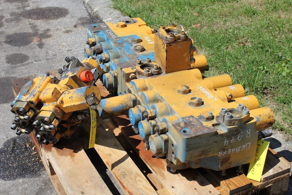 Liebherr R 974 - Hidraulični ventil za Građevinski strojevi: slika Liebherr R 974 - Hidraulični ventil za Građevinski strojevi Liebherr R 974 - Hidraulični ventil za Građevinski strojevi: slika Liebherr R 974 - Hidraulični ventil za Građevinski strojevi