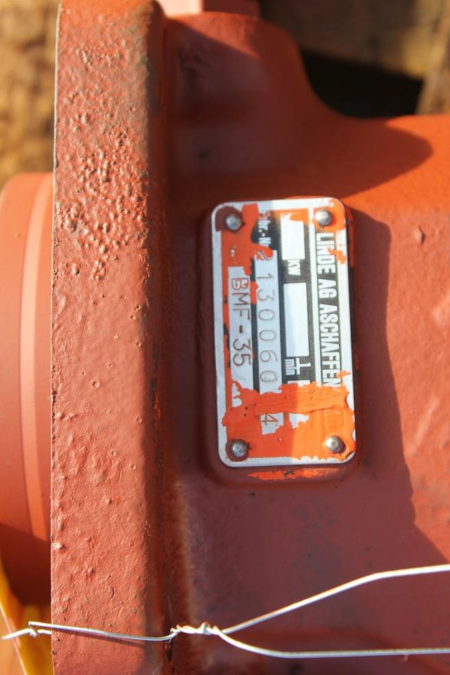 Linde BMF 35 - Hidraulični motor za Građevinski strojevi: slika Linde BMF 35 - Hidraulični motor za Građevinski strojevi Linde BMF 35 - Hidraulični motor za Građevinski strojevi: slika Linde BMF 35 - Hidraulični motor za Građevinski strojevi