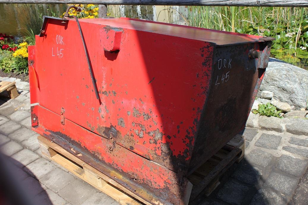 O&K L 45 - Spremnik goriva za Utovarivač na kotačima: slika O&K L 45 - Spremnik goriva za Utovarivač na kotačima O&K L 45 - Spremnik goriva za Utovarivač na kotačima: slika O&K L 45 - Spremnik goriva za Utovarivač na kotačima