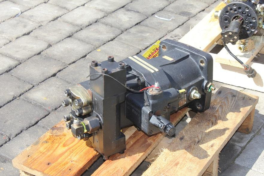 Rexroth A6VM140 aus Hitachi ZX 190W - Hidraulika za Građevinski strojevi: slika Rexroth A6VM140 aus Hitachi ZX 190W - Hidraulika za Građevinski strojevi Rexroth A6VM140 aus Hitachi ZX 190W - Hidraulika za Građevinski strojevi: slika Rexroth A6VM140 aus Hitachi ZX 190W - Hidraulika za Građevinski strojevi