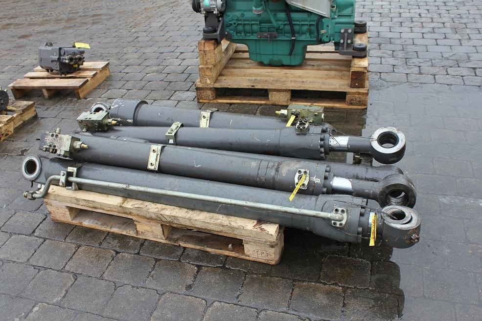 Volvo W 160 B - Hidraulični cilindar za Građevinski strojevi: slika Volvo W 160 B - Hidraulični cilindar za Građevinski strojevi Volvo W 160 B - Hidraulični cilindar za Građevinski strojevi: slika Volvo W 160 B - Hidraulični cilindar za Građevinski strojevi