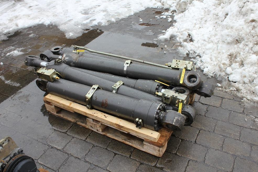 Volvo W 160 B - Hidraulični cilindar za Građevinski strojevi: slika Volvo W 160 B - Hidraulični cilindar za Građevinski strojevi Volvo W 160 B - Hidraulični cilindar za Građevinski strojevi: slika Volvo W 160 B - Hidraulični cilindar za Građevinski strojevi