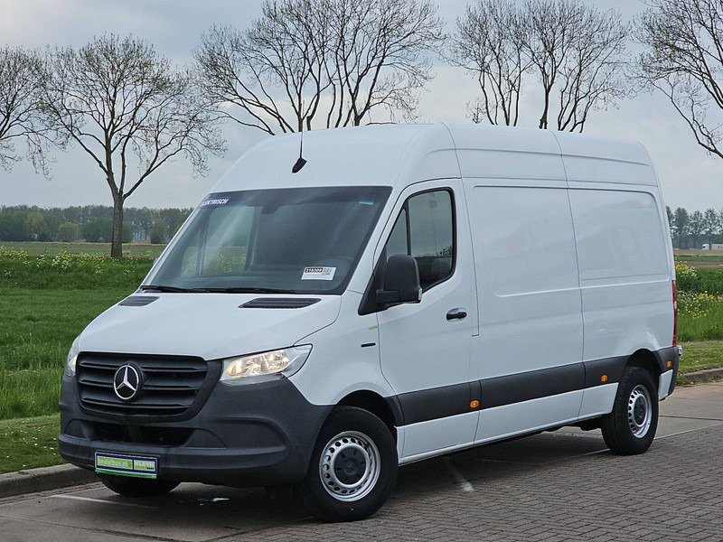 Mercedes-Benz eSprinter L2H2 41KwH Elektrisc - Furgon, Električno dostavno vozilo: slika Mercedes-Benz eSprinter L2H2 41KwH Elektrisc - Furgon, Električno dostavno vozilo Mercedes-Benz eSprinter L2H2 41KwH Elektrisc - Furgon, Električno dostavno vozilo: slika Mercedes-Benz eSprinter L2H2 41KwH Elektrisc - Furgon, Električno dostavno vozilo