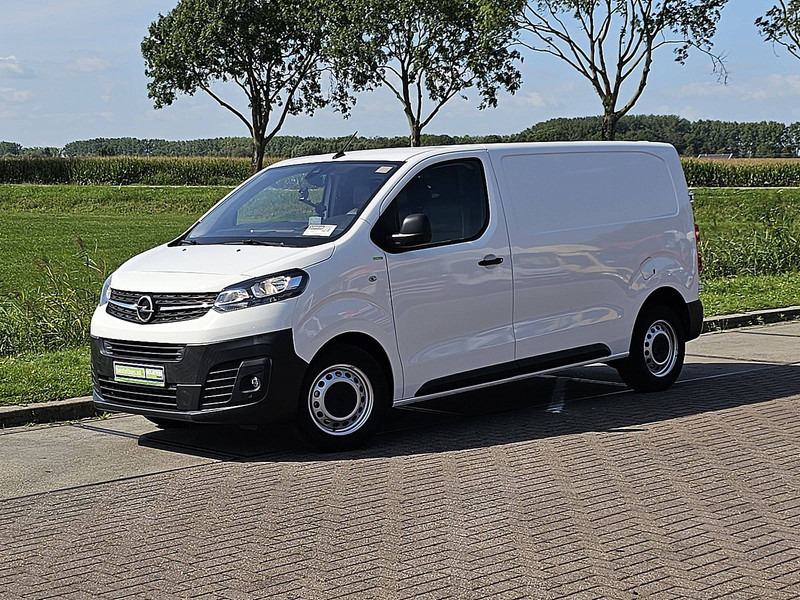 Opel Vivaro 2.0 L2 Navi Airco Euro6! - Mali kombi: slika Opel Vivaro 2.0 L2 Navi Airco Euro6! - Mali kombi Opel Vivaro 2.0 L2 Navi Airco Euro6! - Mali kombi: slika Opel Vivaro 2.0 L2 Navi Airco Euro6! - Mali kombi