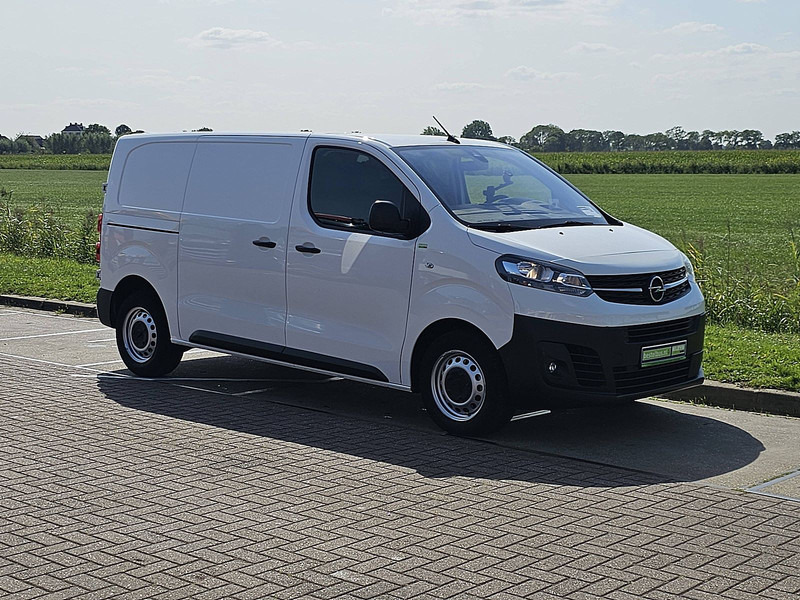 Opel Vivaro 2.0 L2 Navi Airco Euro6! - Mali kombi: slika Opel Vivaro 2.0 L2 Navi Airco Euro6! - Mali kombi Opel Vivaro 2.0 L2 Navi Airco Euro6! - Mali kombi: slika Opel Vivaro 2.0 L2 Navi Airco Euro6! - Mali kombi