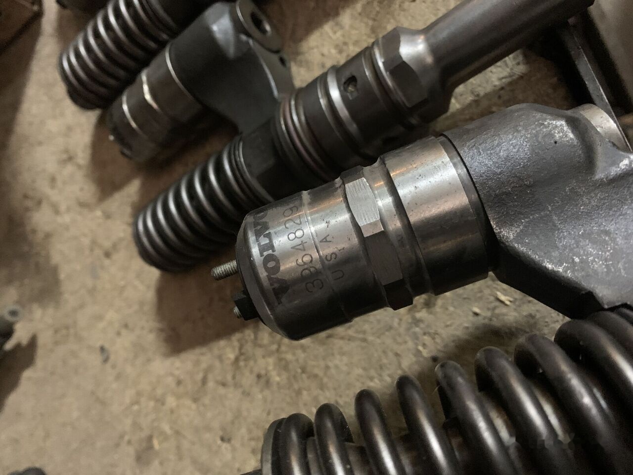Bosch 3964829 VOLVO FM12, FH12, 3964829 - Pumpa goriva za Kamion: slika Bosch 3964829 VOLVO FM12, FH12, 3964829 - Pumpa goriva za Kamion Bosch 3964829 VOLVO FM12, FH12, 3964829 - Pumpa goriva za Kamion: slika Bosch 3964829 VOLVO FM12, FH12, 3964829 - Pumpa goriva za Kamion