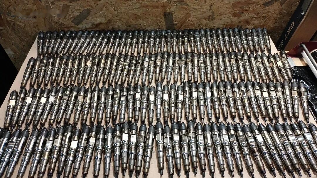 Bosch e MAN EURO 6 0445120354 / 51101006180 0445120354 truck - Brizgalica za Kamion: slika Bosch e MAN EURO 6 0445120354 / 51101006180 0445120354 truck - Brizgalica za Kamion Bosch e MAN EURO 6 0445120354 / 51101006180 0445120354 truck - Brizgalica za Kamion: slika Bosch e MAN EURO 6 0445120354 / 51101006180 0445120354 truck - Brizgalica za Kamion