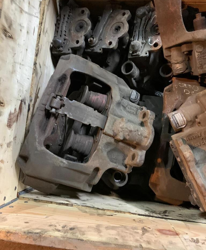 Knorr-Bremse MAN DAF Scania Iveco SN7 IVECO Stralis truck - Kočiona čeljust za Kamion: slika Knorr-Bremse MAN DAF Scania Iveco SN7 IVECO Stralis truck - Kočiona čeljust za Kamion Knorr-Bremse MAN DAF Scania Iveco SN7 IVECO Stralis truck - Kočiona čeljust za Kamion: slika Knorr-Bremse MAN DAF Scania Iveco SN7 IVECO Stralis truck - Kočiona čeljust za Kamion