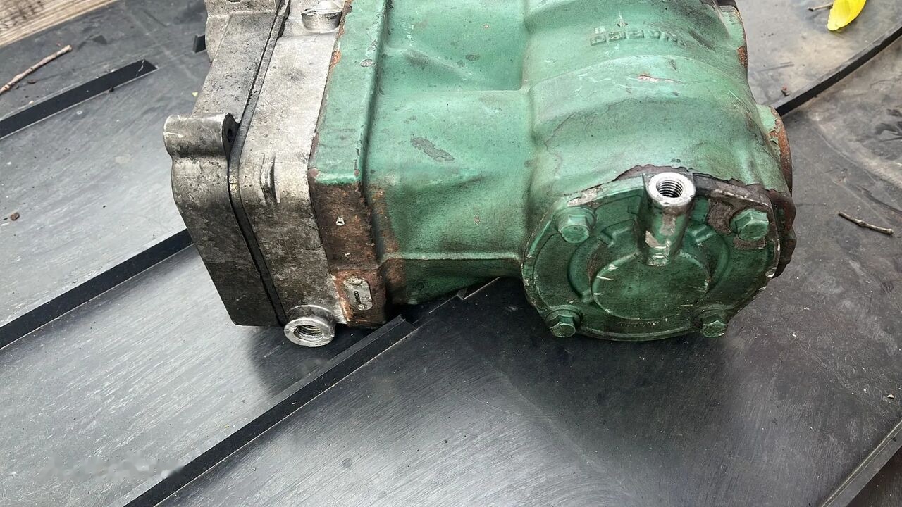 Kompresor Sprężarka Powietrza Volvo WABCO 4127040080 Volvo - Zračni kompresor za kočnice za Kamion: slika Kompresor Sprężarka Powietrza Volvo WABCO 4127040080 Volvo - Zračni kompresor za kočnice za Kamion Kompresor Sprężarka Powietrza Volvo WABCO 4127040080 Volvo - Zračni kompresor za kočnice za Kamion: slika Kompresor Sprężarka Powietrza Volvo WABCO 4127040080 Volvo - Zračni kompresor za kočnice za Kamion