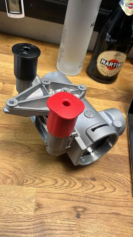 NOWY ZAWÓR PARKUJĄCO LUZUJĄCY WABCO 9710029100 - Kočioni ventil za Kamion: slika NOWY ZAWÓR PARKUJĄCO LUZUJĄCY WABCO 9710029100 - Kočioni ventil za Kamion NOWY ZAWÓR PARKUJĄCO LUZUJĄCY WABCO 9710029100 - Kočioni ventil za Kamion: slika NOWY ZAWÓR PARKUJĄCO LUZUJĄCY WABCO 9710029100 - Kočioni ventil za Kamion