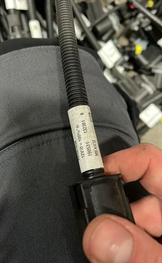 Nowy Przewód Do Komputera Sterownika Silnika BOSCH , MANITOU MLT 5463119100 - Kabeli/ Ožičenje za Kamion: slika  Nowy Przewód Do Komputera Sterownika Silnika BOSCH , MANITOU MLT 5463119100 - Kabeli/ Ožičenje za Kamion Nowy Przewód Do Komputera Sterownika Silnika BOSCH , MANITOU MLT 5463119100 - Kabeli/ Ožičenje za Kamion: slika  Nowy Przewód Do Komputera Sterownika Silnika BOSCH , MANITOU MLT 5463119100 - Kabeli/ Ožičenje za Kamion