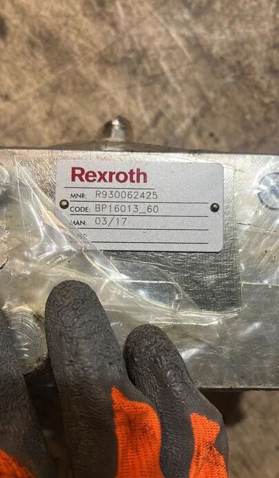 Rexroth Flow Divider R930062425 - Kočioni ventil za Kamion: slika Rexroth Flow Divider R930062425 - Kočioni ventil za Kamion Rexroth Flow Divider R930062425 - Kočioni ventil za Kamion: slika Rexroth Flow Divider R930062425 - Kočioni ventil za Kamion