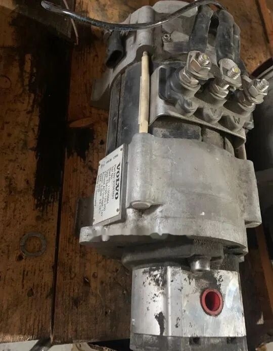 Volvo B5LH 2012 21543421 Volvo truck - Servo pumpa upravljačkog mehanizma za Kamion: slika Volvo B5LH 2012 21543421 Volvo truck - Servo pumpa upravljačkog mehanizma za Kamion Volvo B5LH 2012 21543421 Volvo truck - Servo pumpa upravljačkog mehanizma za Kamion: slika Volvo B5LH 2012 21543421 Volvo truck - Servo pumpa upravljačkog mehanizma za Kamion