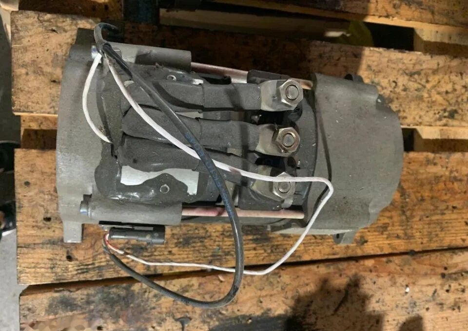 Volvo B5LH 2012 21543421 Volvo truck - Servo pumpa upravljačkog mehanizma za Kamion: slika Volvo B5LH 2012 21543421 Volvo truck - Servo pumpa upravljačkog mehanizma za Kamion Volvo B5LH 2012 21543421 Volvo truck - Servo pumpa upravljačkog mehanizma za Kamion: slika Volvo B5LH 2012 21543421 Volvo truck - Servo pumpa upravljačkog mehanizma za Kamion