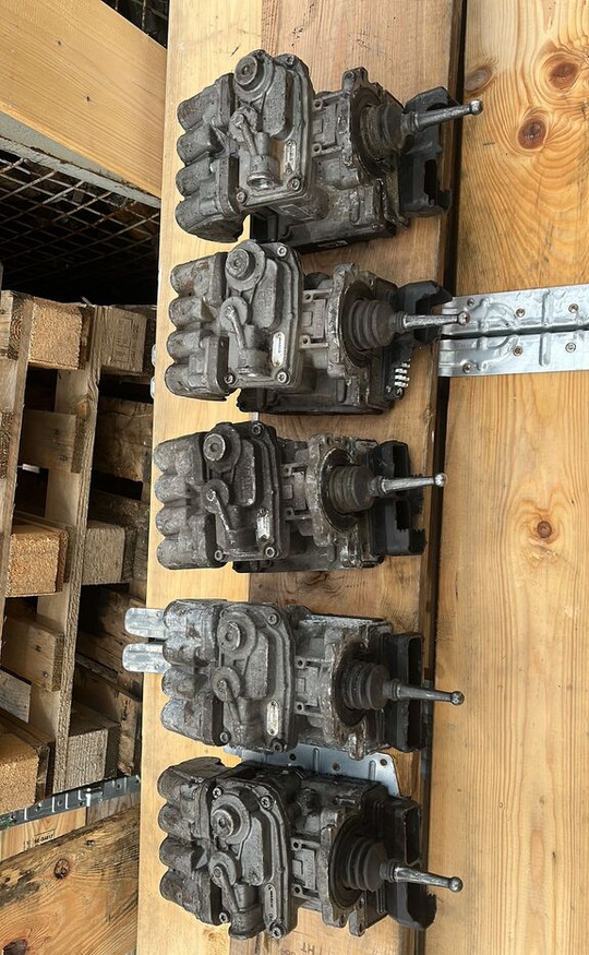 WABCO 4800200020 MAN TGL TGM truck - Kočioni ventil za Kamion: slika WABCO 4800200020 MAN TGL TGM truck - Kočioni ventil za Kamion WABCO 4800200020 MAN TGL TGM truck - Kočioni ventil za Kamion: slika WABCO 4800200020 MAN TGL TGM truck - Kočioni ventil za Kamion