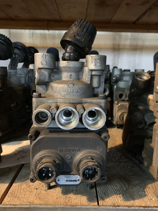 WABCO Zawór główny hamulcowy oryginał h 4800015000 DAF 95xf/cf - Kočioni cilindar za Kamion: slika WABCO Zawór główny hamulcowy oryginał h 4800015000 DAF 95xf/cf - Kočioni cilindar za Kamion WABCO Zawór główny hamulcowy oryginał h 4800015000 DAF 95xf/cf - Kočioni cilindar za Kamion: slika WABCO Zawór główny hamulcowy oryginał h 4800015000 DAF 95xf/cf - Kočioni cilindar za Kamion