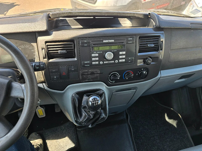 Mali kamion kiper, Dostavno vozilo s dvostrukom kabinom Ford Transit 7 seats 39000km, 3 sides tipper: slika Mali kamion kiper, Dostavno vozilo s dvostrukom kabinom Ford Transit 7 seats 39000km, 3 sides tipper