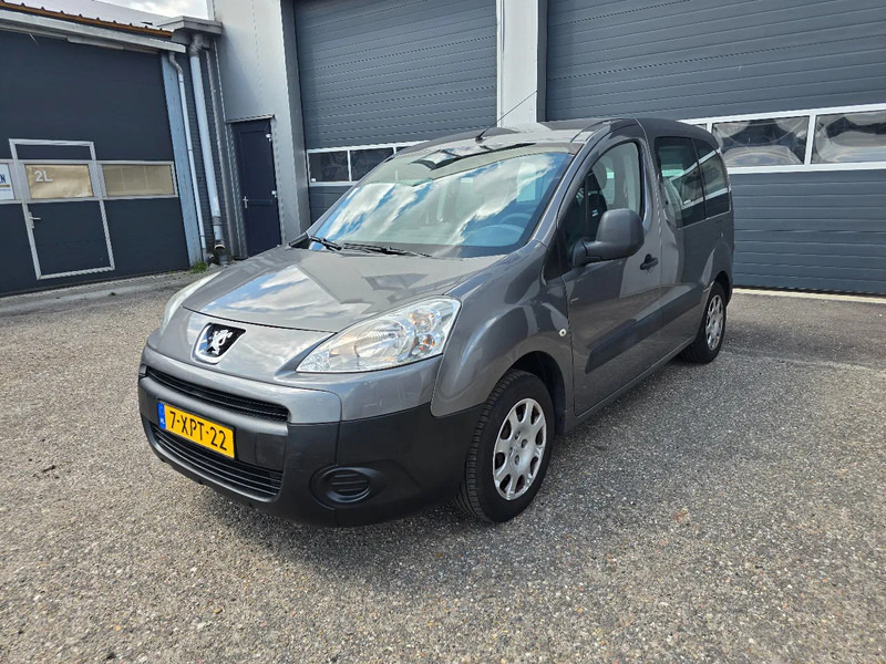 Peugeot Partner 1.6 benzine - Automobil: slika Peugeot Partner 1.6 benzine - Automobil Peugeot Partner 1.6 benzine - Automobil: slika Peugeot Partner 1.6 benzine - Automobil