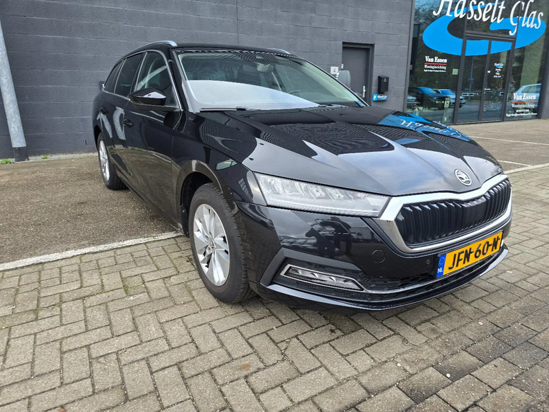 Škoda Octavia Combi 1.0 Benzine - Automobil: slika Škoda Octavia Combi 1.0 Benzine - Automobil Škoda Octavia Combi 1.0 Benzine - Automobil: slika Škoda Octavia Combi 1.0 Benzine - Automobil