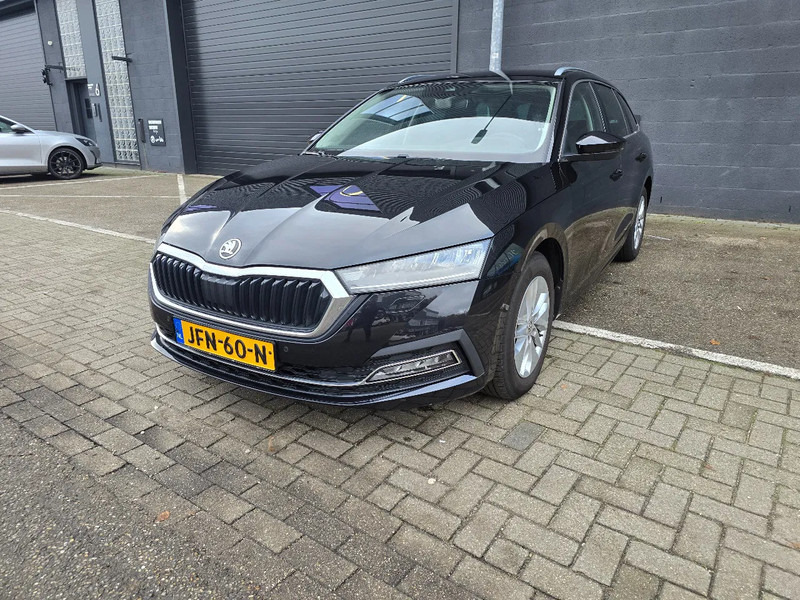 Škoda Octavia Combi 1.0 Benzine - Automobil: slika Škoda Octavia Combi 1.0 Benzine - Automobil Škoda Octavia Combi 1.0 Benzine - Automobil: slika Škoda Octavia Combi 1.0 Benzine - Automobil