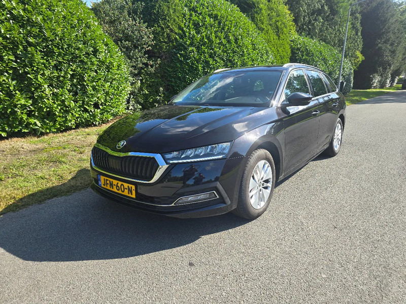Škoda Octavia Combi 1.0 Benzine - Automobil: slika Škoda Octavia Combi 1.0 Benzine - Automobil Škoda Octavia Combi 1.0 Benzine - Automobil: slika Škoda Octavia Combi 1.0 Benzine - Automobil