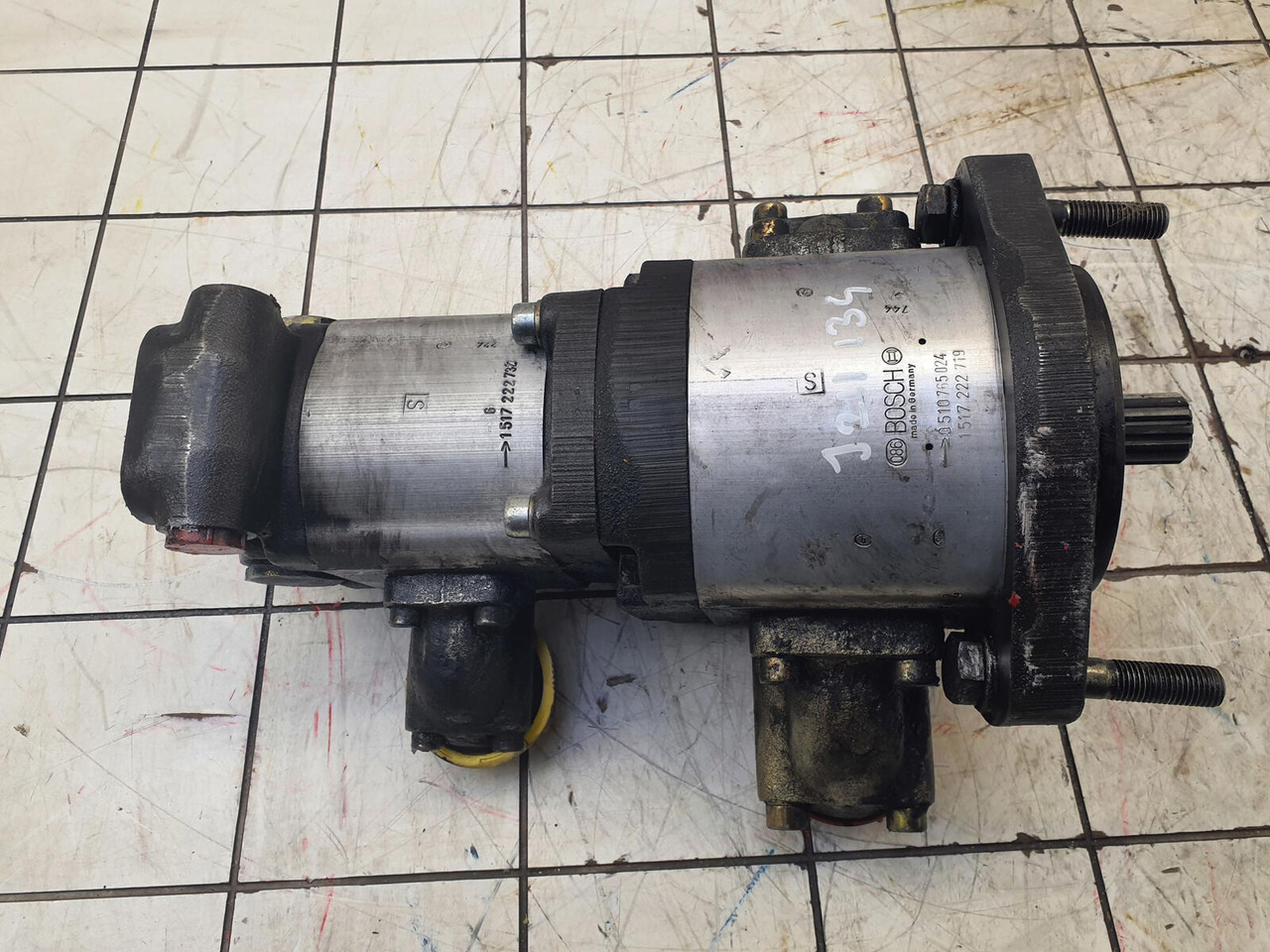 Bosch LTM 1060 dual gear pump - Hidraulična pumpa za Autodizalica: slika Bosch LTM 1060 dual gear pump - Hidraulična pumpa za Autodizalica Bosch LTM 1060 dual gear pump - Hidraulična pumpa za Autodizalica: slika Bosch LTM 1060 dual gear pump - Hidraulična pumpa za Autodizalica