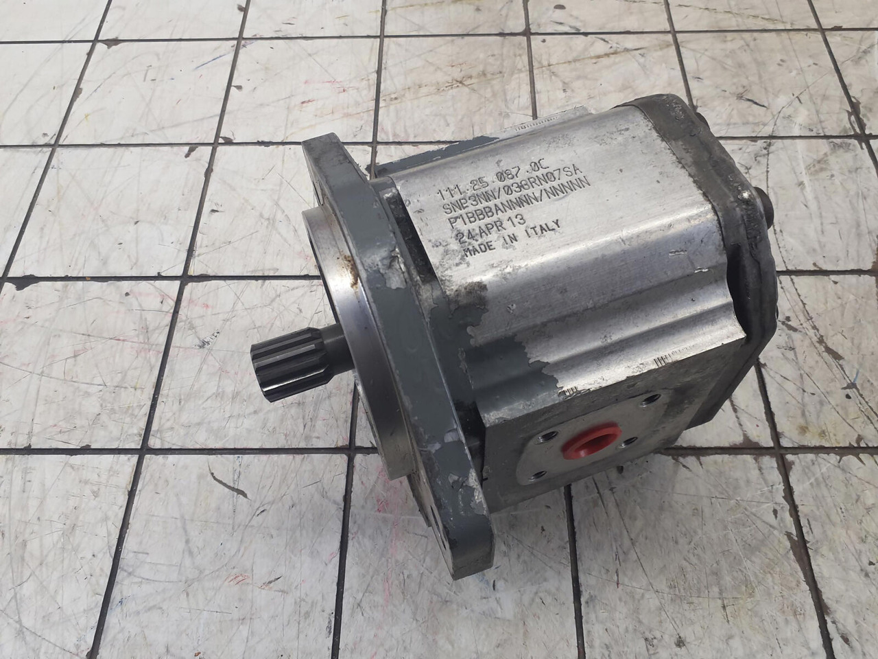 Danfoss LTM 1130-5.1 GEAR PUMP - Hidraulična pumpa za Autodizalica: slika Danfoss LTM 1130-5.1 GEAR PUMP - Hidraulična pumpa za Autodizalica Danfoss LTM 1130-5.1 GEAR PUMP - Hidraulična pumpa za Autodizalica: slika Danfoss LTM 1130-5.1 GEAR PUMP - Hidraulična pumpa za Autodizalica