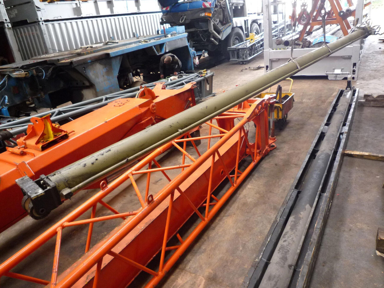 FAUN ATF 30 telescopic cylinder single - Hidraulični cilindar za Autodizalica: slika FAUN ATF 30 telescopic cylinder single - Hidraulični cilindar za Autodizalica FAUN ATF 30 telescopic cylinder single - Hidraulični cilindar za Autodizalica: slika FAUN ATF 30 telescopic cylinder single - Hidraulični cilindar za Autodizalica